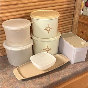Tupperware Cream and White Food Storage Set